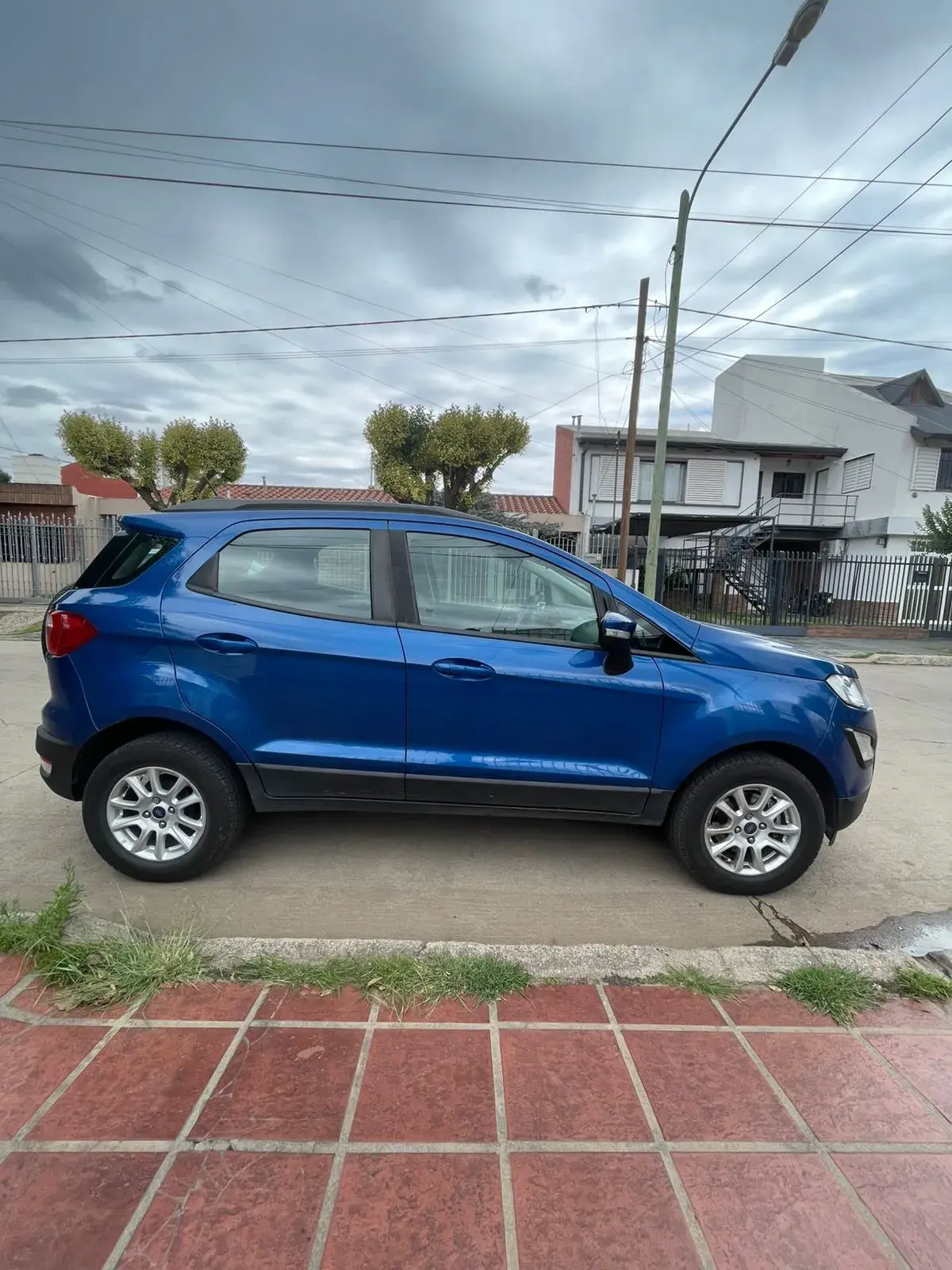 vehiculos-auto-5549942-650a9185-6823-4a46-a9da-023304ad6e67