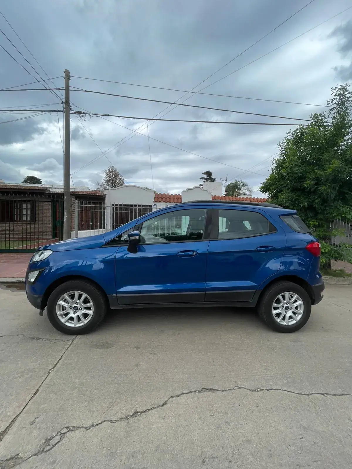 vehiculos-auto-5549942-d611038a-a98f-42ac-8b19-e97109b41590